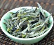 白茶一畝地能產(chǎn)多少斤？